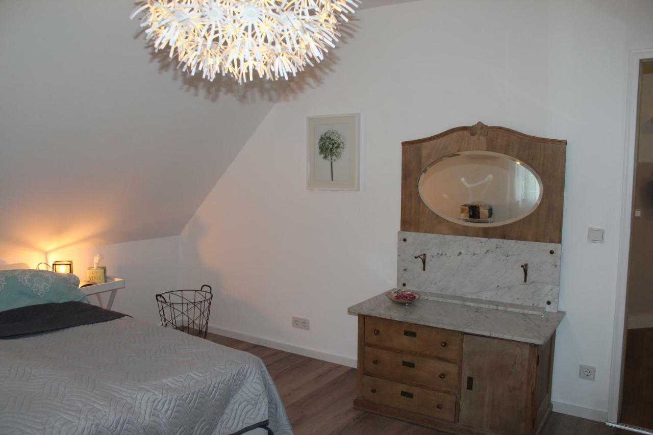 Ferienwohnung Im Tuermchen Oberfell 外观 照片